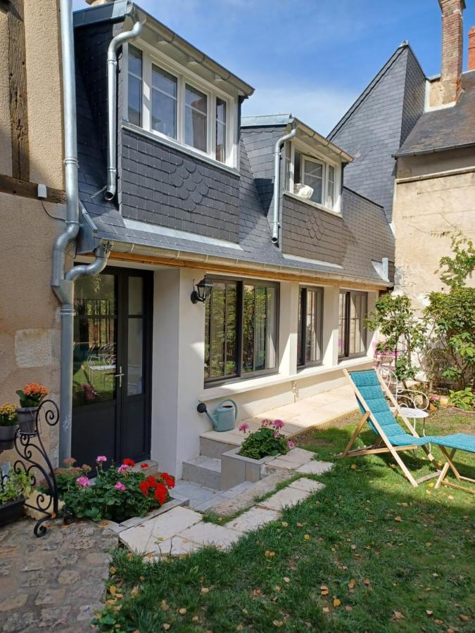 부르주 Au Puits De L'Abbaye 아파트 외부 사진