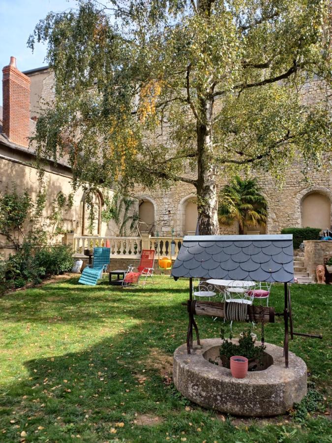 부르주 Au Puits De L'Abbaye 아파트 외부 사진